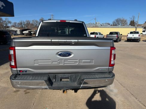 Used 2021 Ford F150 Lariat w/ Equipment Group 501A Mid image 4