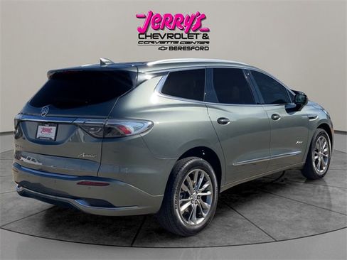 Used 2024 Buick Enclave Avenir w/ Avenir Technology Package image 5