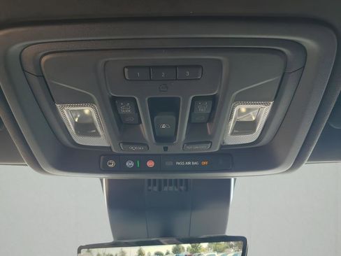 Used 2025 GMC Sierra 1500 AT4X image 40