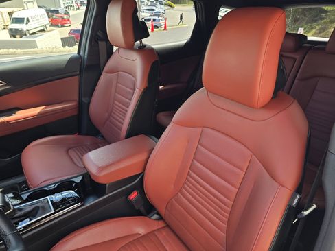 Used 2024 Kia Sportage SX image 12