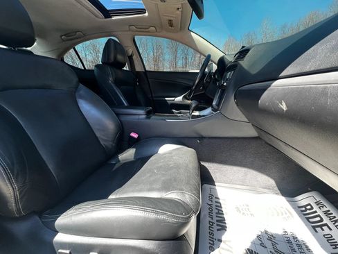 Used 2011 Lexus IS 250 w/ Premium Pkg Value Edition RWD image 13