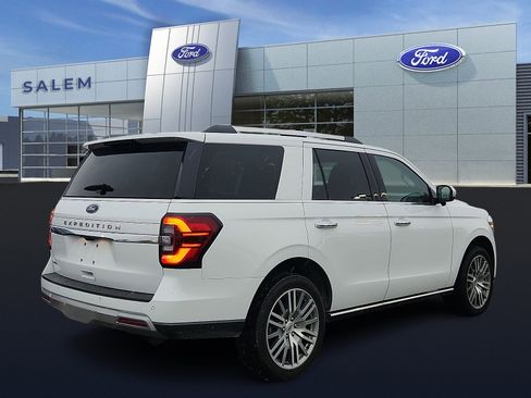 Certified 2023 Ford Expedition Limited image 4