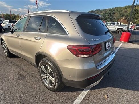 Used 2022 Mercedes-Benz GLC 300 image 3