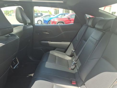 Used 2024 Toyota Crown Platinum image 7