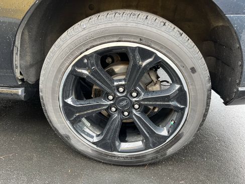 Used 2024 Ford Expedition Limited AWD/4WD image 13