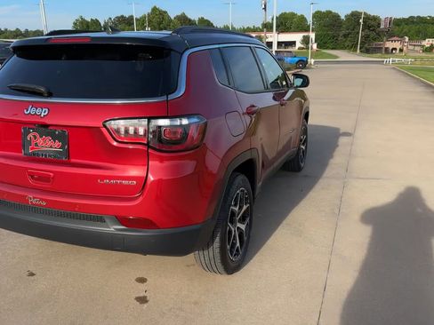 Used 2025 Jeep Compass Limited AWD/4WD image 8