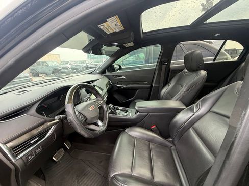 Used 2019 Cadillac XT4 Sport image 5