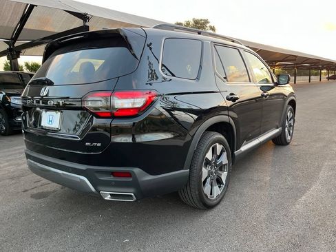 Used 2026 Honda Pilot Elite image 4