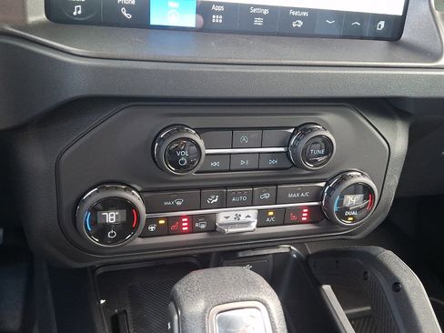 New 2026 Ford Bronco Badlands image 14