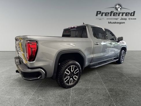 Used 2023 GMC Sierra 1500 AT4 w/ AT4 Preferred Package AWD/4WD image 17