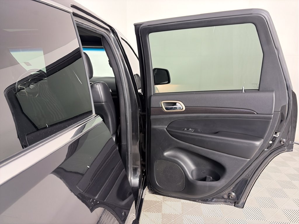 Used 2015 Jeep Grand Cherokee Altitude AWD/4WD image 27