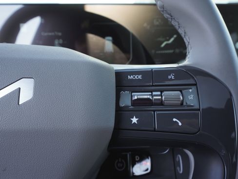 Used 2024 Kia EV9 Wind image 21