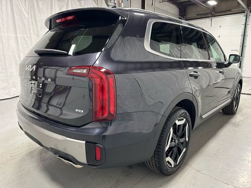 Used 2025 Kia Telluride S image 7