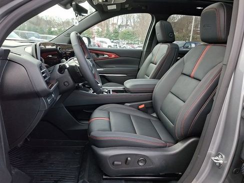 Used 2025 Chevrolet Traverse RS w/ LPO, Floor Liner Package image 19