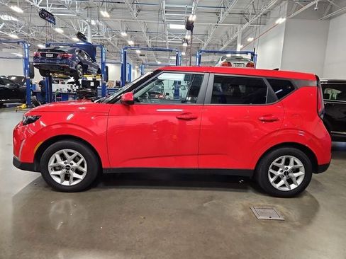 Used 2024 Kia Soul LX w/ Option Group 015 image 5