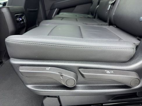 Used 2025 Chevrolet Tahoe LT image 56