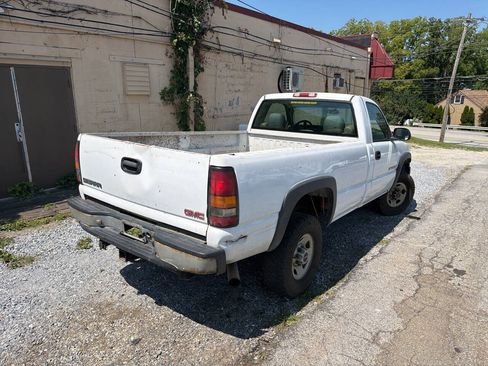 Used 2004 GMC Sierra 2500 W/T RWD image 9