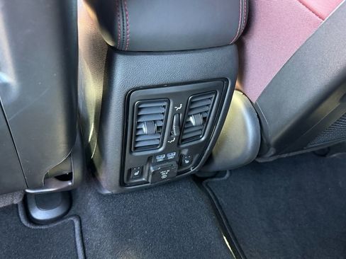 Used 2024 Dodge Durango GT image 18