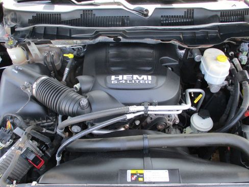 Used 2015 RAM 2500 Tradesman w/ Chrome Appearance Group image 22