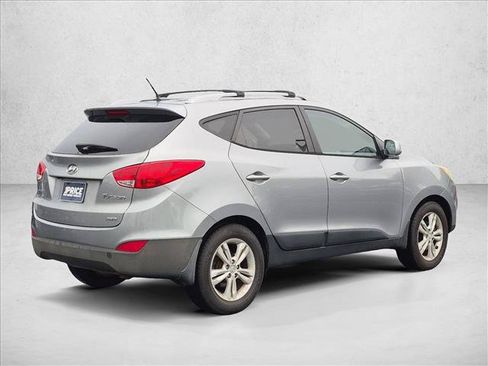 Used 2011 Hyundai Tucson GLS w/ Navigation Pkg 2 AWD/4WD image 5