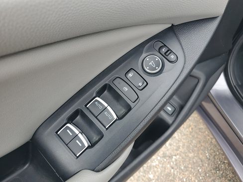 Certified 2020 Honda Accord LX image 17
