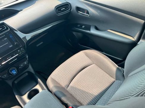 Used 2016 Toyota Prius Two FWD image 13