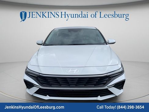 New 2026 Hyundai Elantra SE FWD image 12
