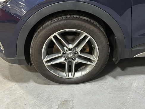 Used 2017 Hyundai Santa Fe Limited AWD/4WD image 8