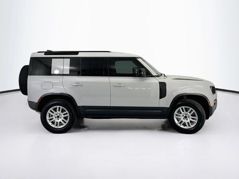 Used 2026 Land Rover Defender 110 S AWD/4WD image 4
