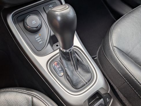 Used 2021 Jeep Compass Latitude w/ Driver Assistance Group image 31