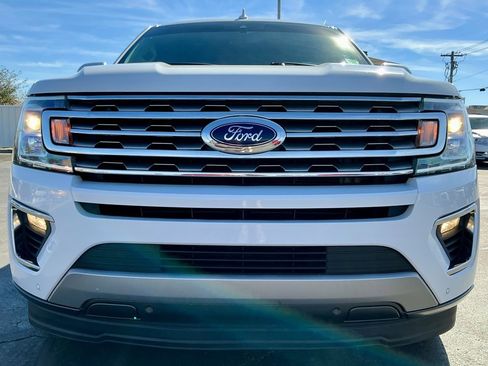Used 2020 Ford Expedition Limited image 9
