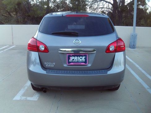 Used 2015 Nissan Rogue S FWD image 4