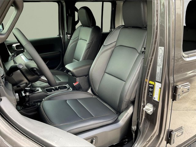 New 2027 Jeep Wrangler Unlimited Sahara AWD/4WD image 8
