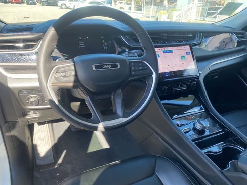 Used 2023 Jeep Grand Cherokee 4WD 4xe image 10