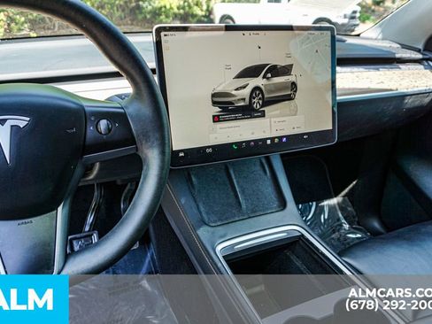 Used 2023 Tesla Model Y Long Range AWD/4WD image 32