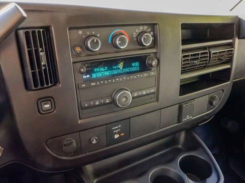 Used 2024 GMC Savana 2500 Work Van w/ Driver Convenience Package image 15