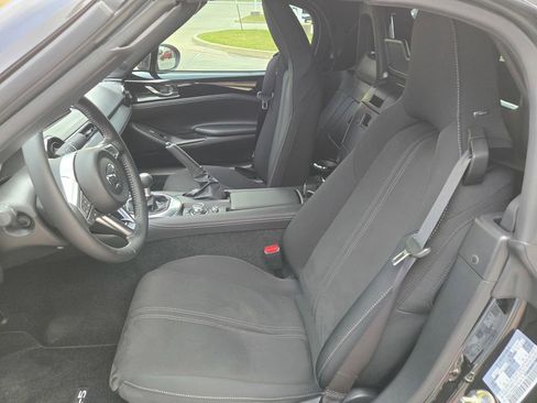 New 2025 MAZDA MX-5 Miata Club image 17