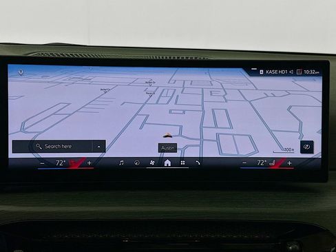 Used 2025 BMW 330i Sedan w/ M Sport Package image 13