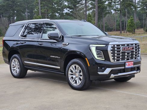 New 2026 GMC Yukon Denali w/ Sun & Power Step Package image 3