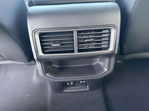 New 2026 Volkswagen Atlas Cross Sport SE image 7