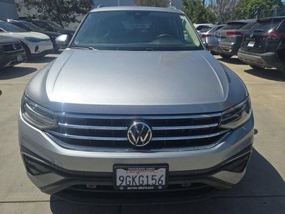 Certified 2023 Volkswagen Tiguan SE w/ Panoramic Sunroof Package