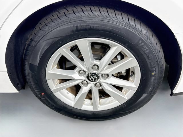 Certified 2025 Toyota Camry LE FWD image 31