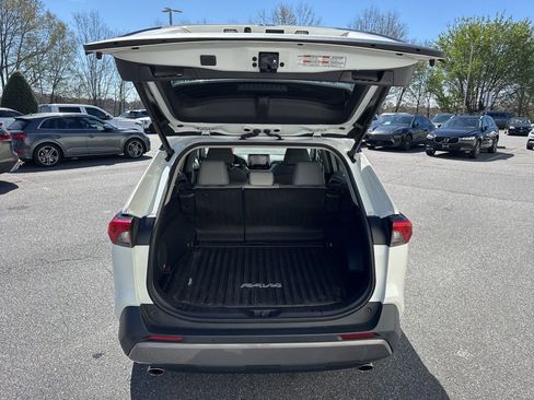 Used 2020 Toyota RAV4 Limited image 10