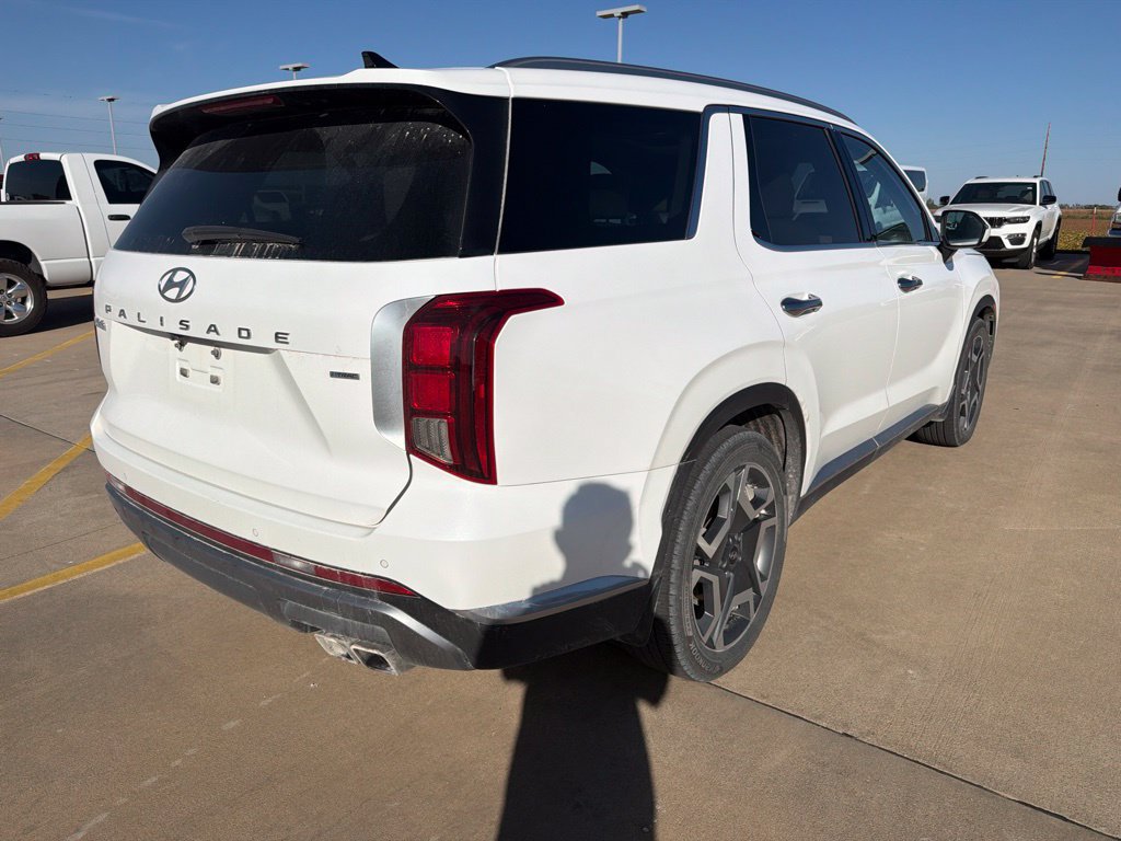 Used 2023 Hyundai Palisade Limited AWD/4WD image 3