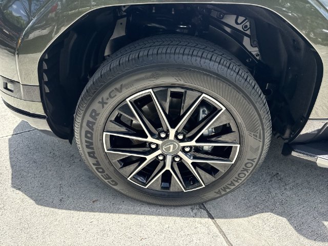 Certified 2025 Lexus GX 550 w/ Cold Area Package AWD/4WD image 10