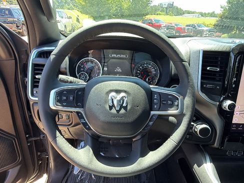 Used 2025 RAM 1500 Big Horn AWD/4WD image 25