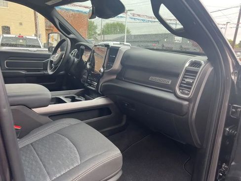 Used 2025 RAM 2500 Big Horn AWD/4WD image 24