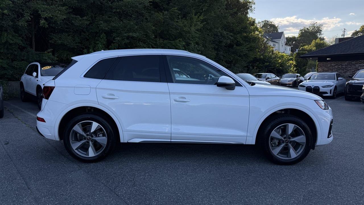 Used 2023 Audi Q5 2.0T Premium w/ Convenience Package AWD/4WD image 19