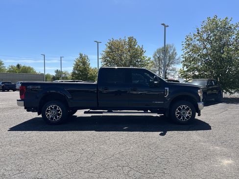 Used 2021 Ford F250 Lariat w/ Lariat Ultimate Package AWD/4WD image 3