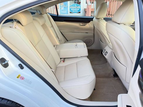 Used 2015 Lexus ES 350 w/ Luxury Package FWD image 37